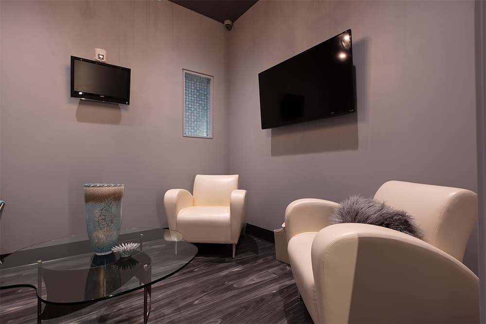 The patient lounge at Acqua Blu Medical Spa